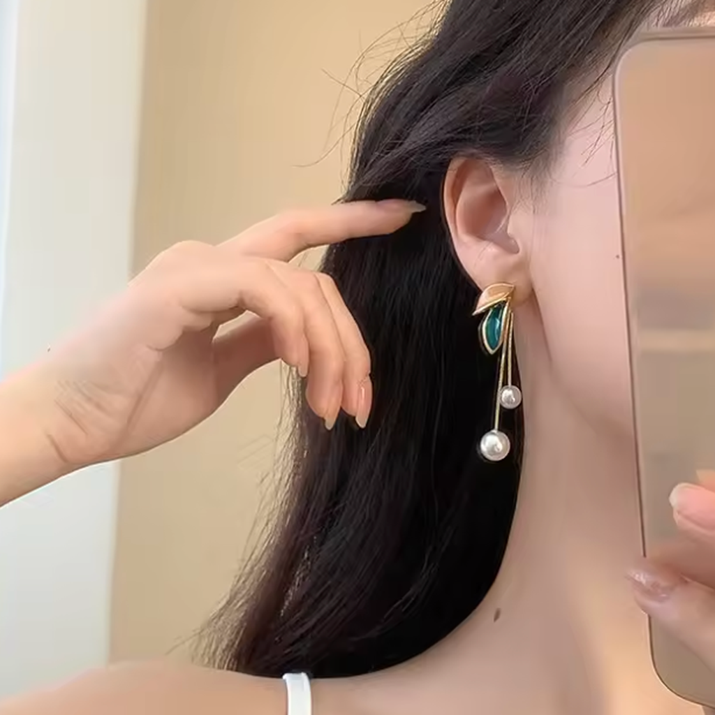 Elegant Leaf Imitation Pearl Dangler Earrings-ReesJewels-ReesJewels