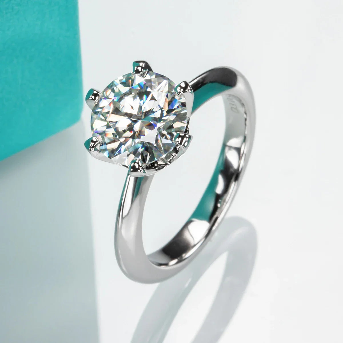 Moissanite Diamonds: The Smart, Stunning, and Sustainable Choice for Fine Jewelry