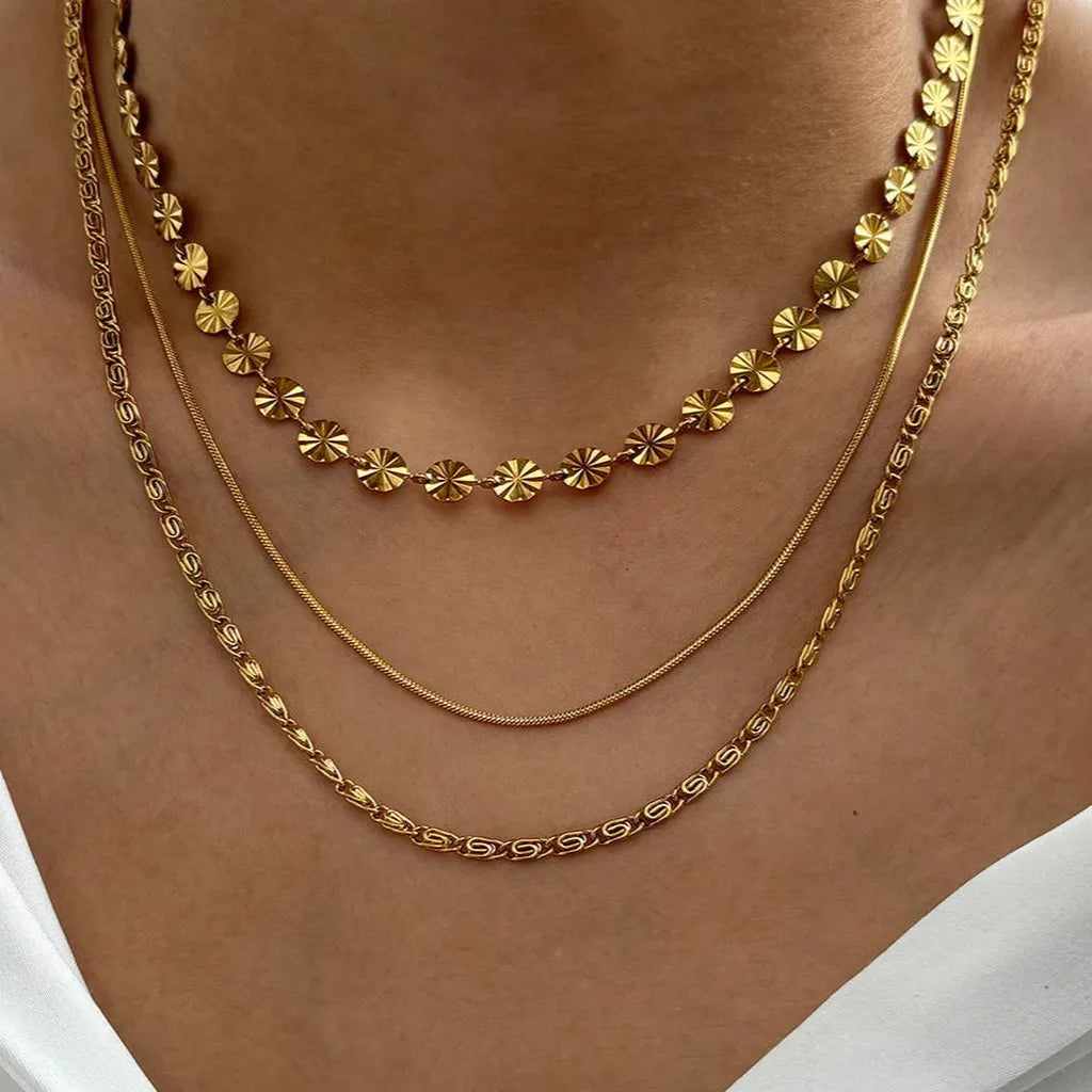 How to Style Jewelry This Autumn