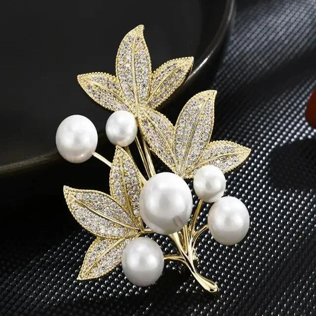 Classic Crystal Floral Brooche Badges