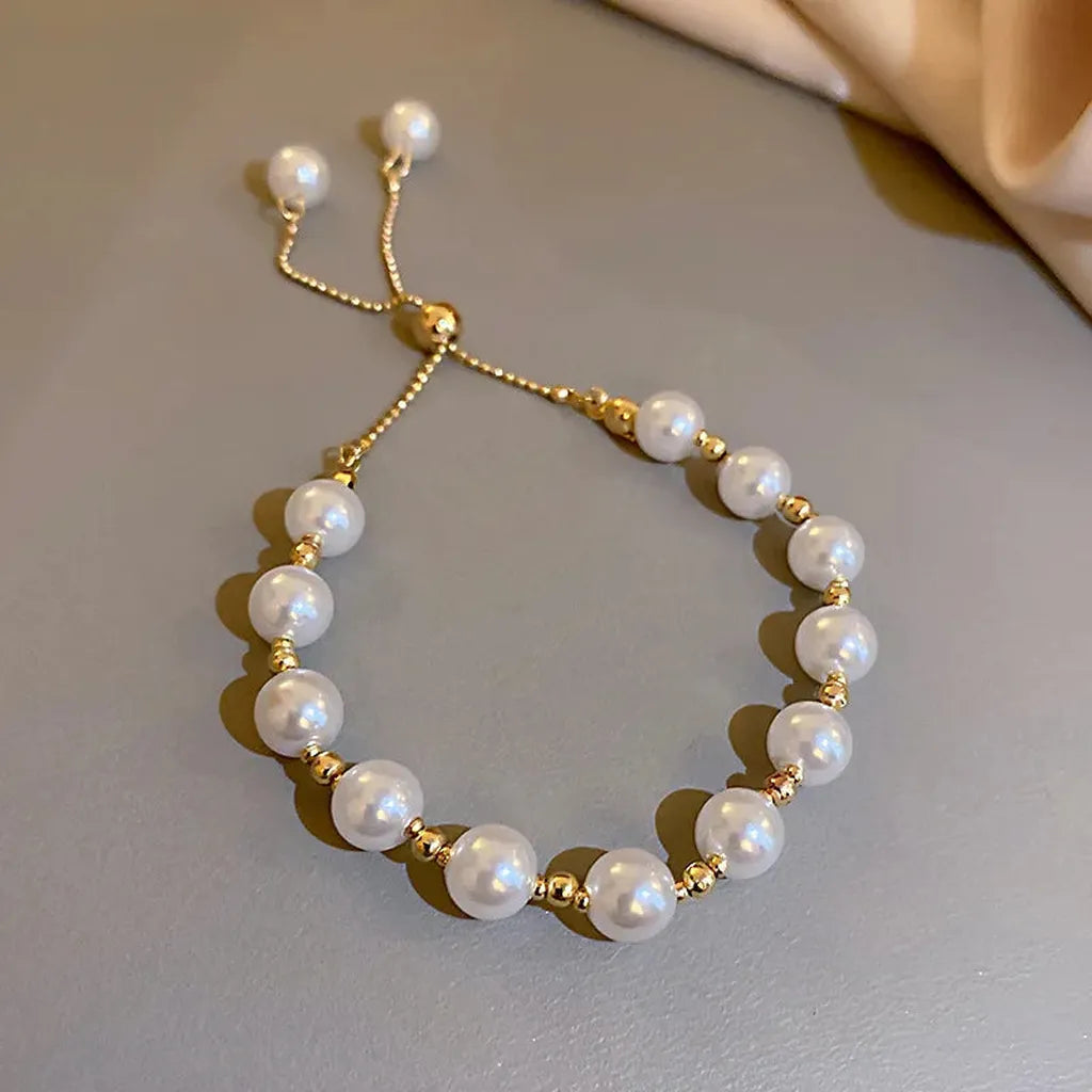 Elegant Baroque Imitation Pearl Charm Bracelet