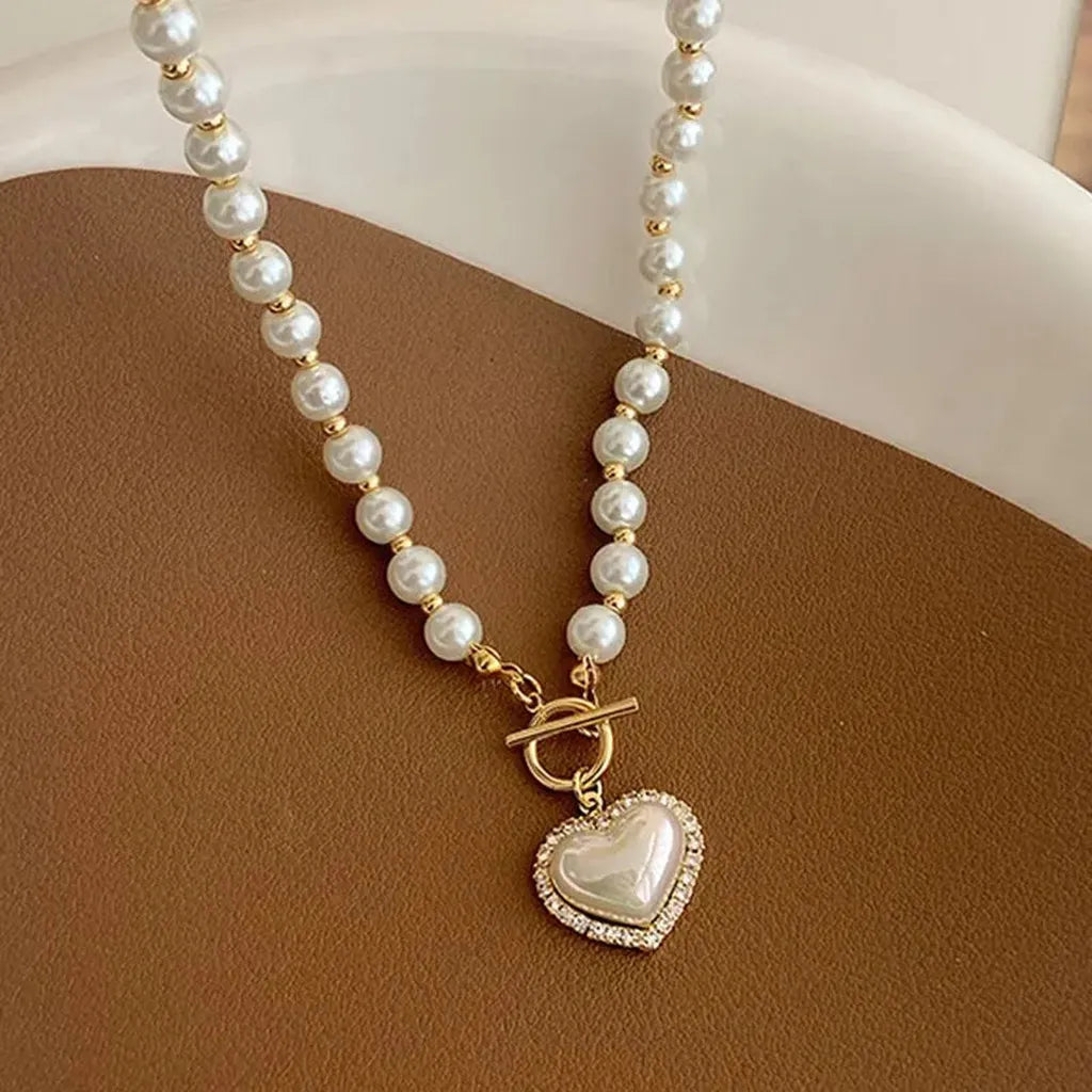 Elegant Heart Pendant Imitation Pearl Necklace