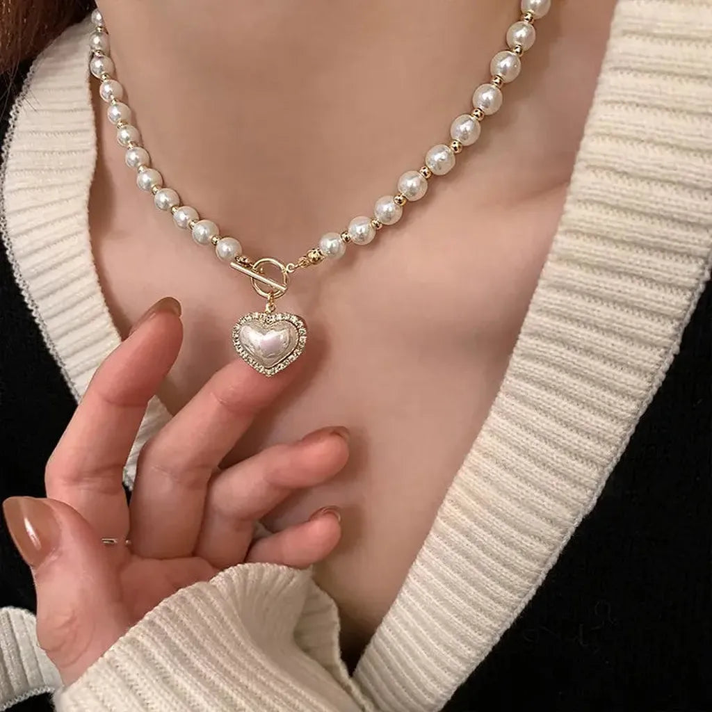 Elegant Heart Pendant Imitation Pearl Necklace