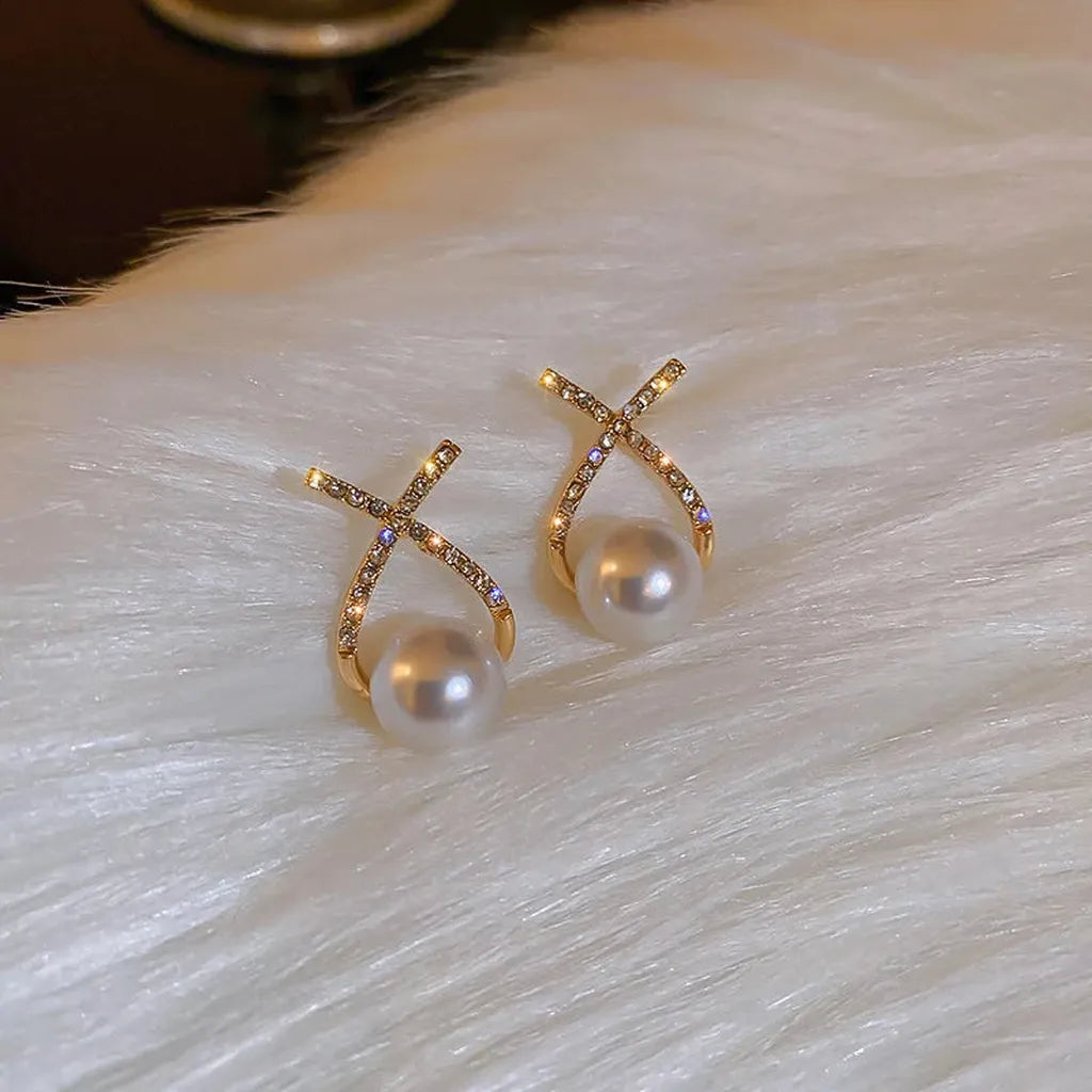 Elegant Imitation Pearl Zirconia Stud Earrings
