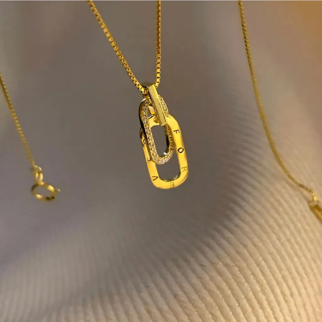 Fashionable Geometric Shape Pendant Chain
