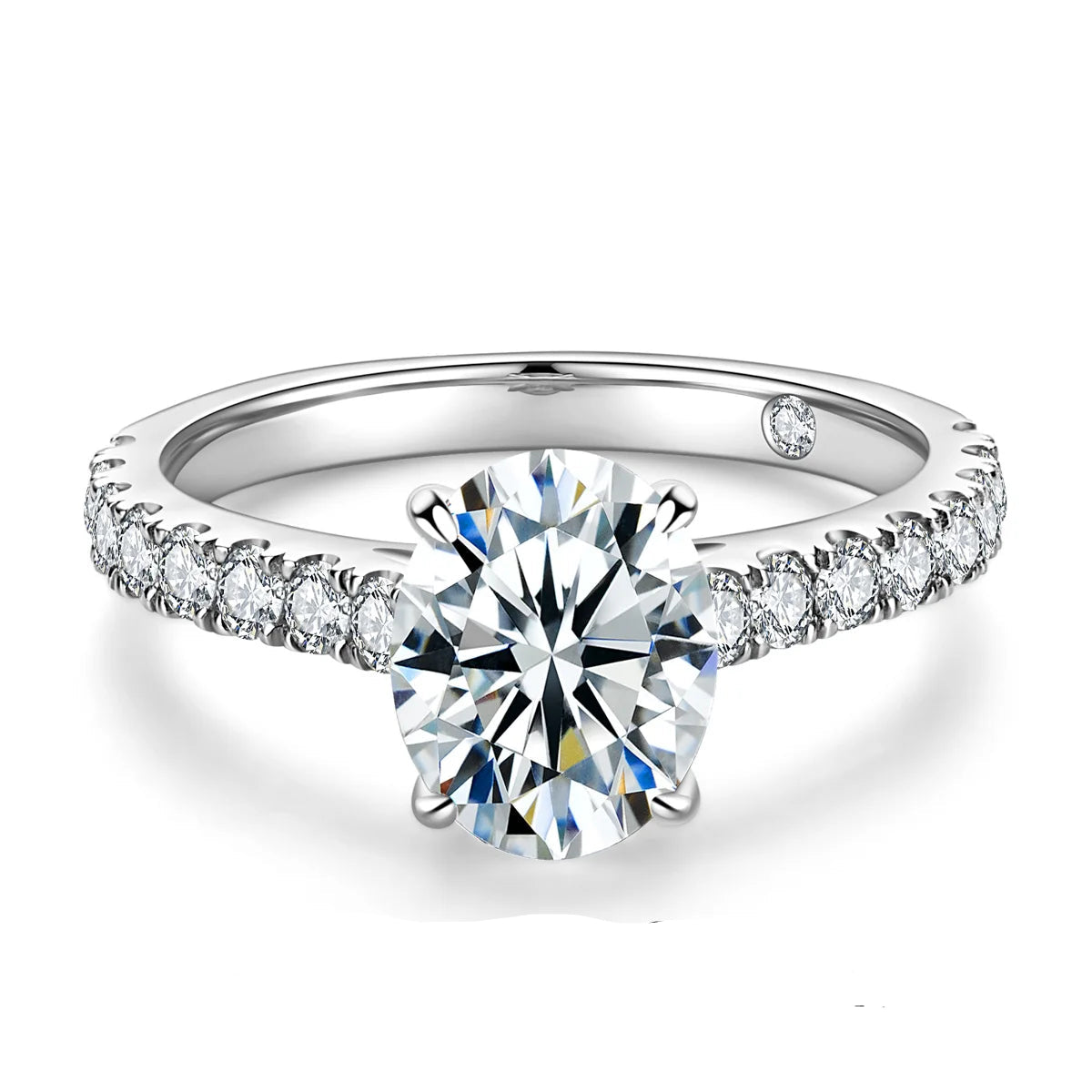 Oval Cut 2ct Moissanite Diamond Ring