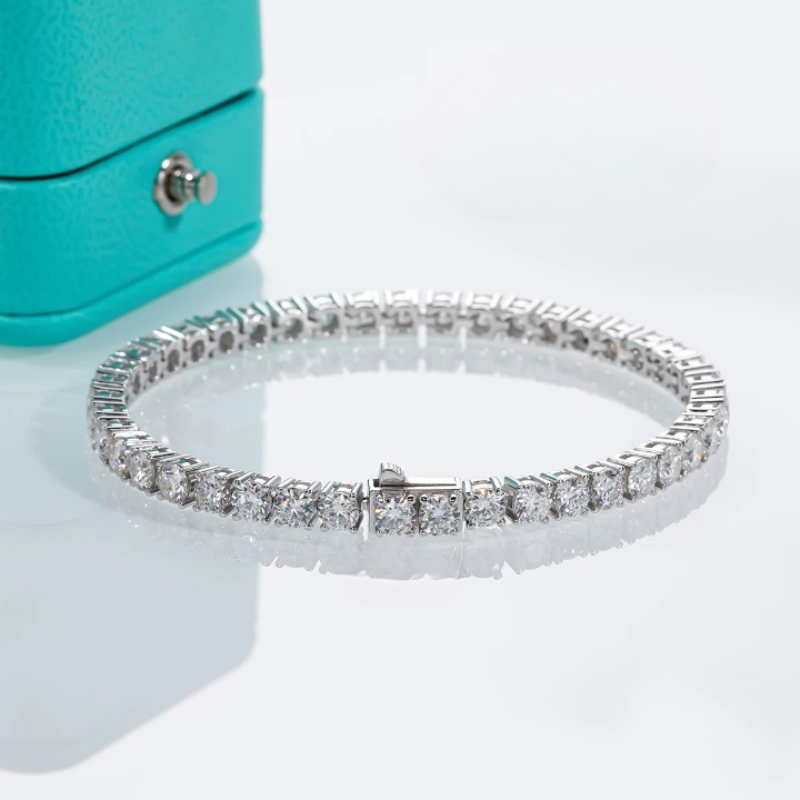 Timeless Moissanite Diamond Tennis Bracelet